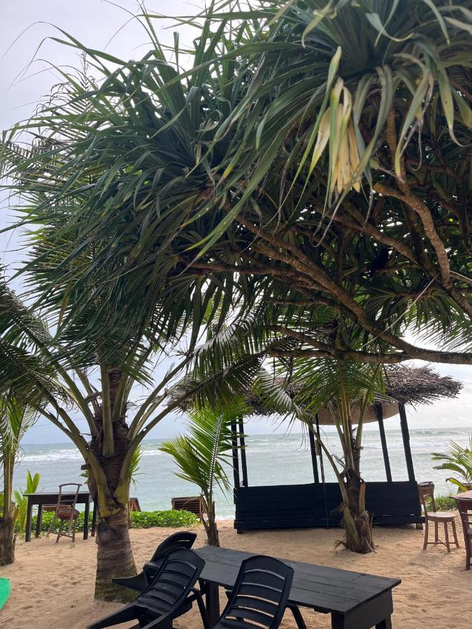 Sabine Holiday Resort And Restaurant 마타라 외부 사진